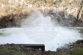 Язовир Кричим - контролирано изпускане