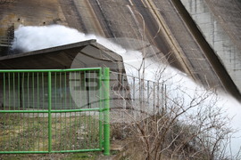 Язовир Кричим - контролирано изпускане