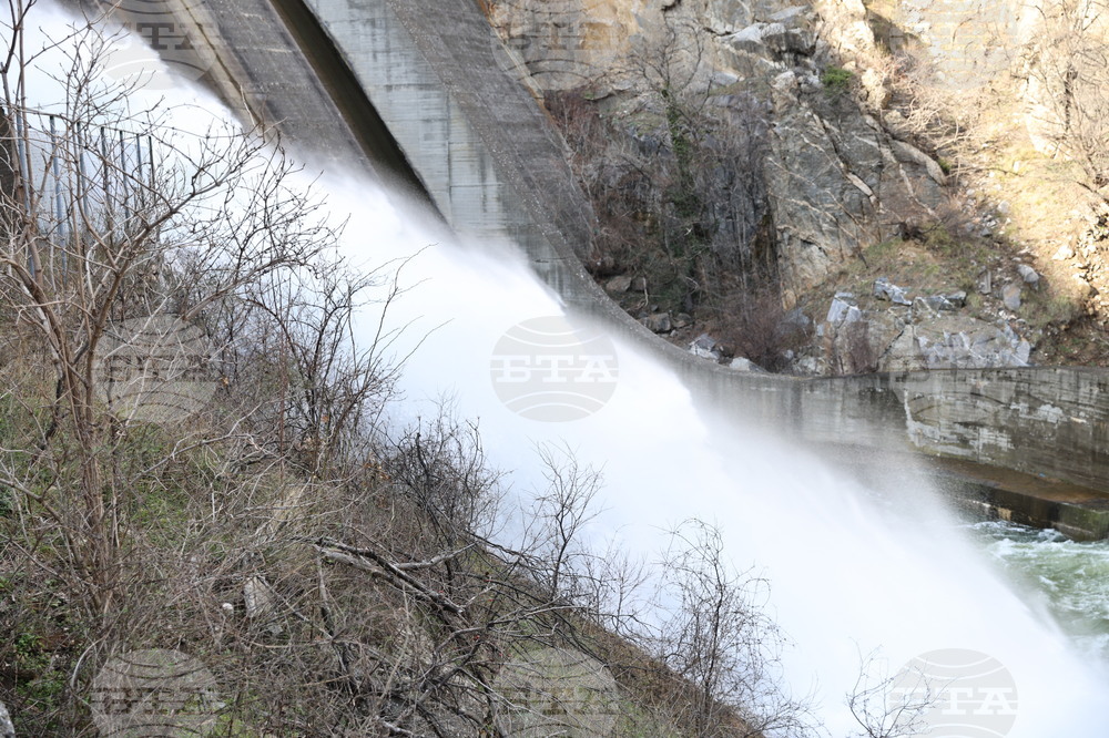 Язовир Кричим - контролирано изпускане