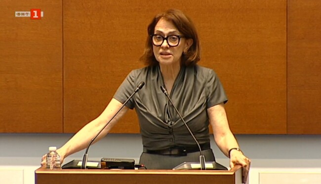 Българските граждани нямат основания за безпокойство, каза служебният външен министър относно военните самолети на САЩ на летището в София