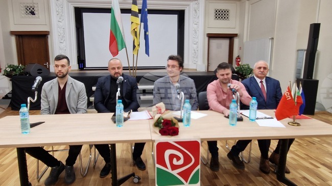 Започва тесен диалог, целта е бързо да се преодолее сегашното състояние на БСП, каза в Перник Крум Зарков 