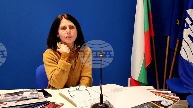 Сътрудничеството между Художествената галерия в Добрич и НХА се развива активно и устойчиво през годините, каза уредникът Милена Алджабари