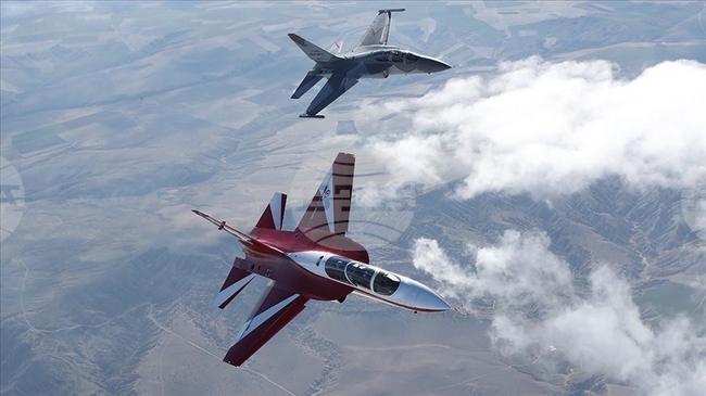 АА: Турция ще изнася самолети „Хюржет“ за Испания в резултат на знакова сделка за отбранителния сектор