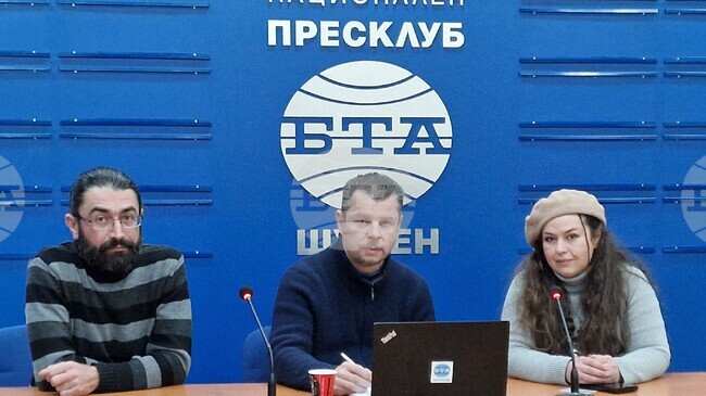 Най-важното за хората е да разберат, че да си художник не е дарба, а е въпрос на труд, според скулпторът Десислава Досева 