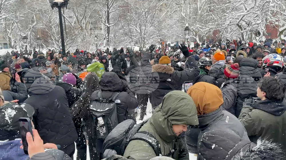 Snowball Fight-NYPD