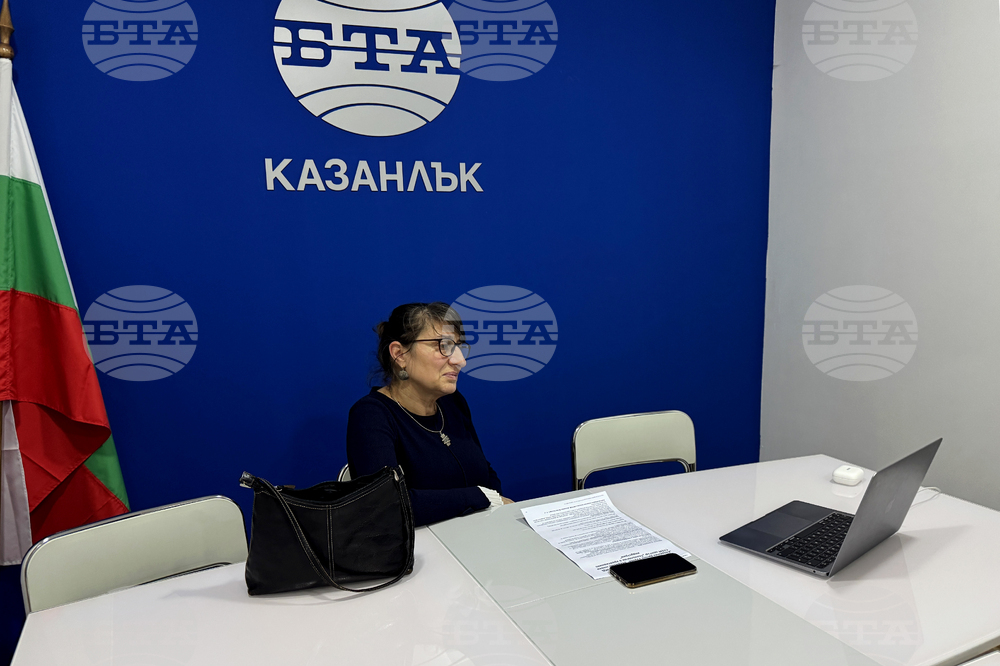 Национален пресклуб на БТА Казанлък - списание ЛИК - „130 години висше образование по изобразително изкуство“ - представяне