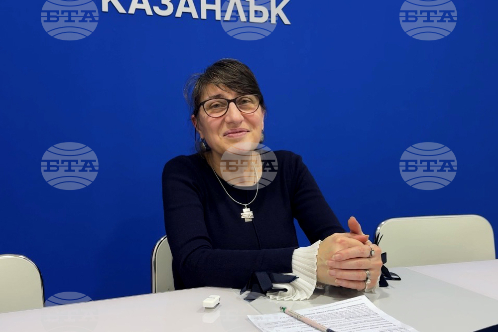 Национален пресклуб на БТА Казанлък - списание ЛИК - „130 години висше образование по изобразително изкуство“ - представяне