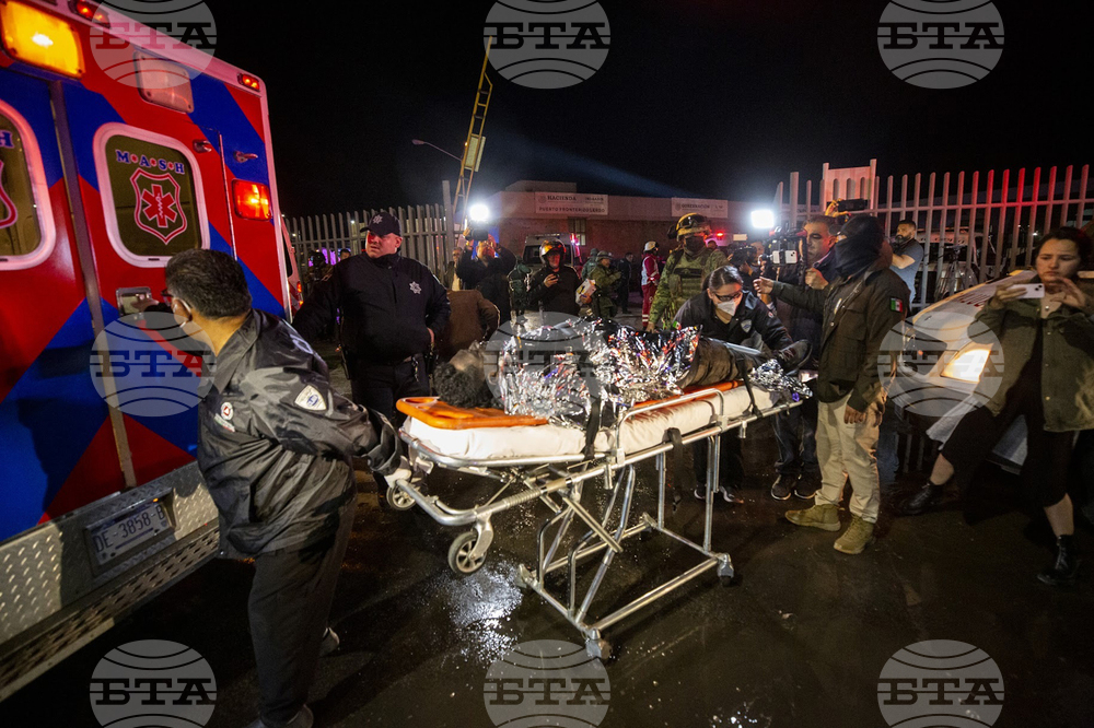 При пожар в център за мигранти в Мексико загинаха 39 души