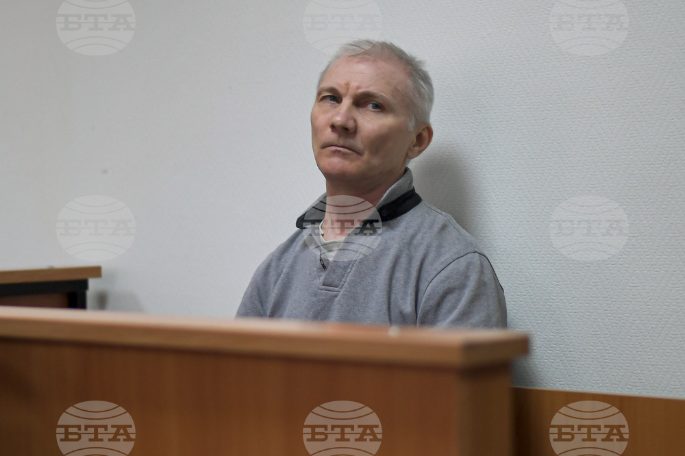 Руски съд прекрати делото за ограничаване на родителските права на самотен баща, осъден на 2 г. затвор за дискредитиране на армията