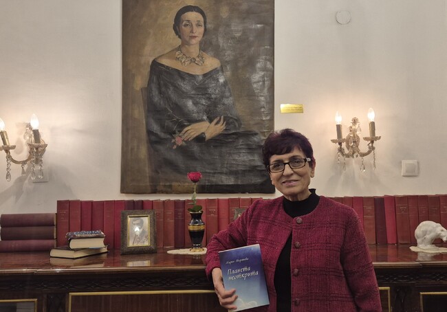 Поезията преражда тялото и душата, казва поетесата Мария Маринова