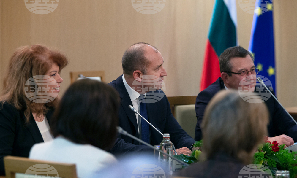 Румен Радев: Образованието формира светогледа на младите хора и е от ключово значение за духовното единение на нацията
