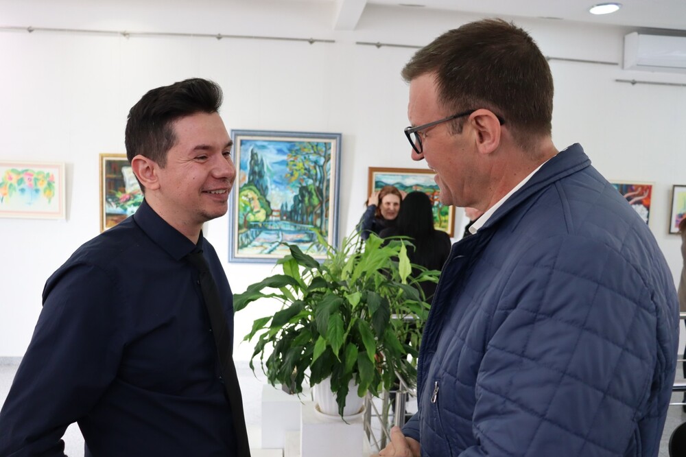 Община Хасково: „Всичко, което обичам“ е надсловът на изложбата на Даниел Русев, открита тази вечер в галерия „Форум“ в Хасково