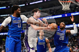 Kings Mavericks Basketball