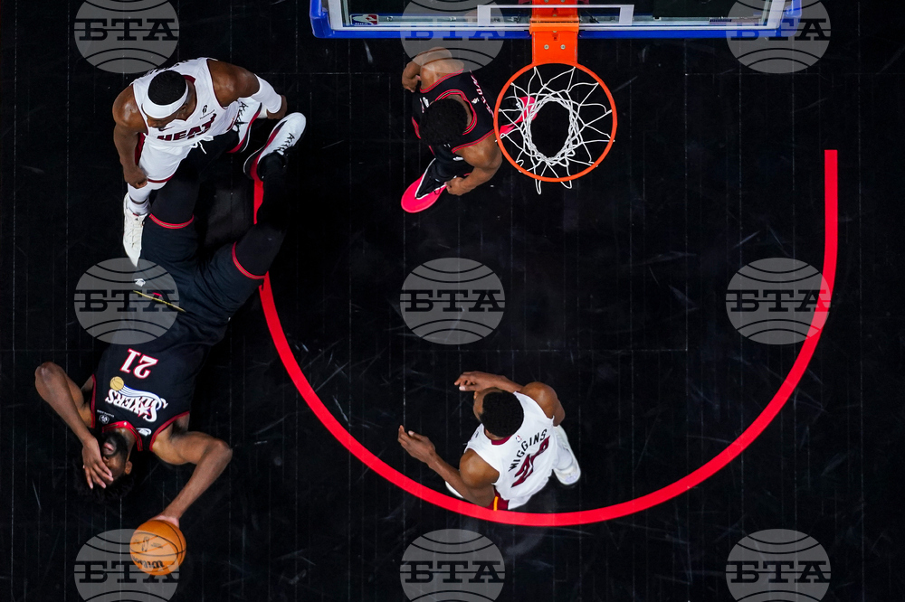 Heat 76ers Basketball