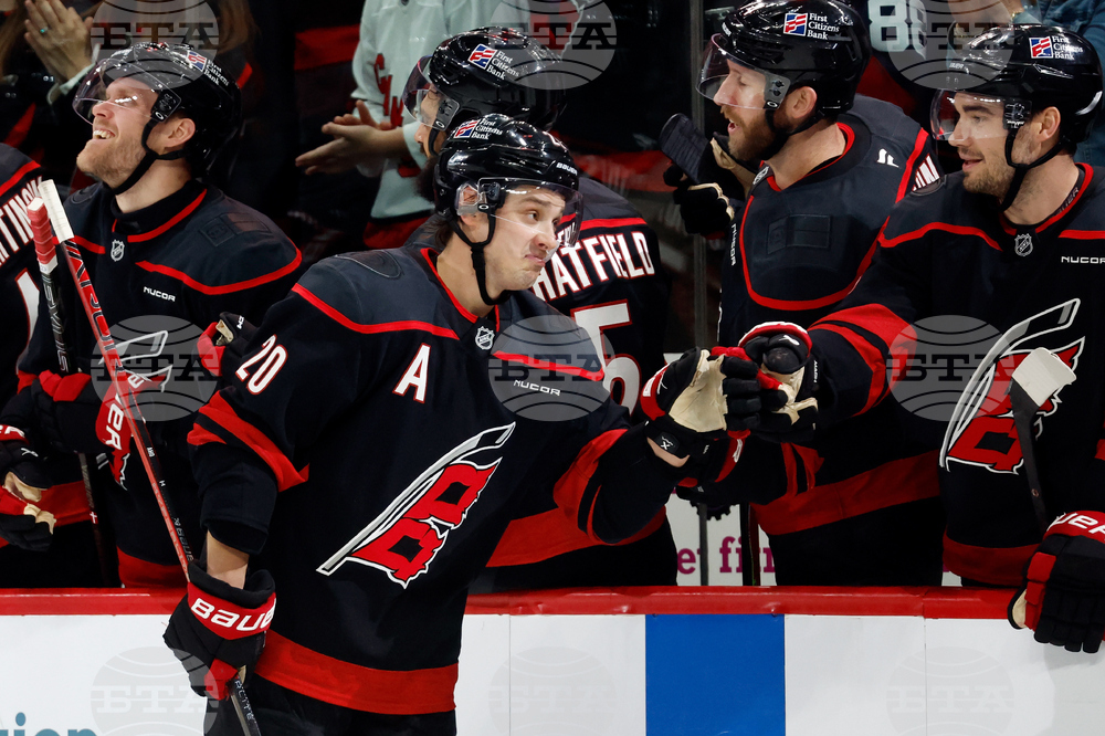 Lightning Hurricanes Hockey