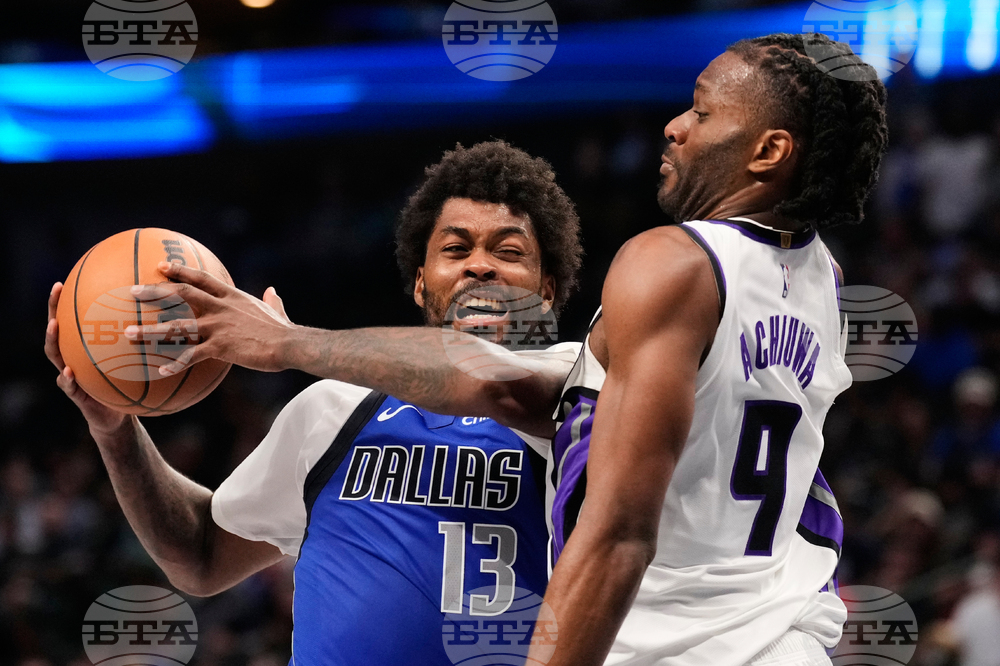 Kings Mavericks Basketball