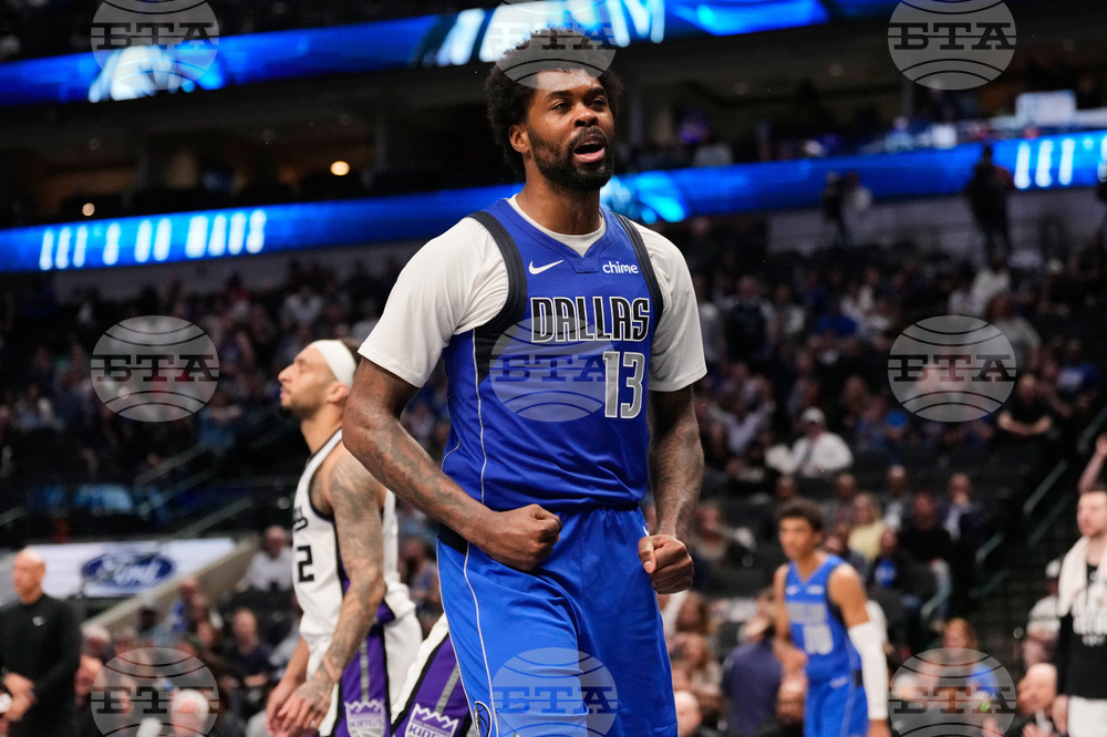 Kings Mavericks Basketball