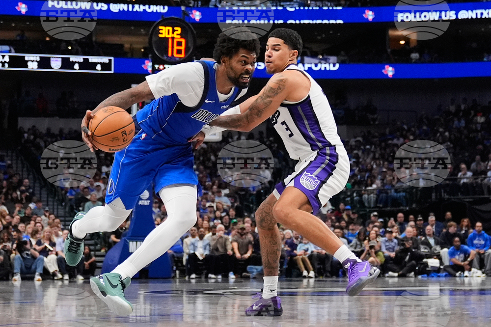 Kings Mavericks Basketball