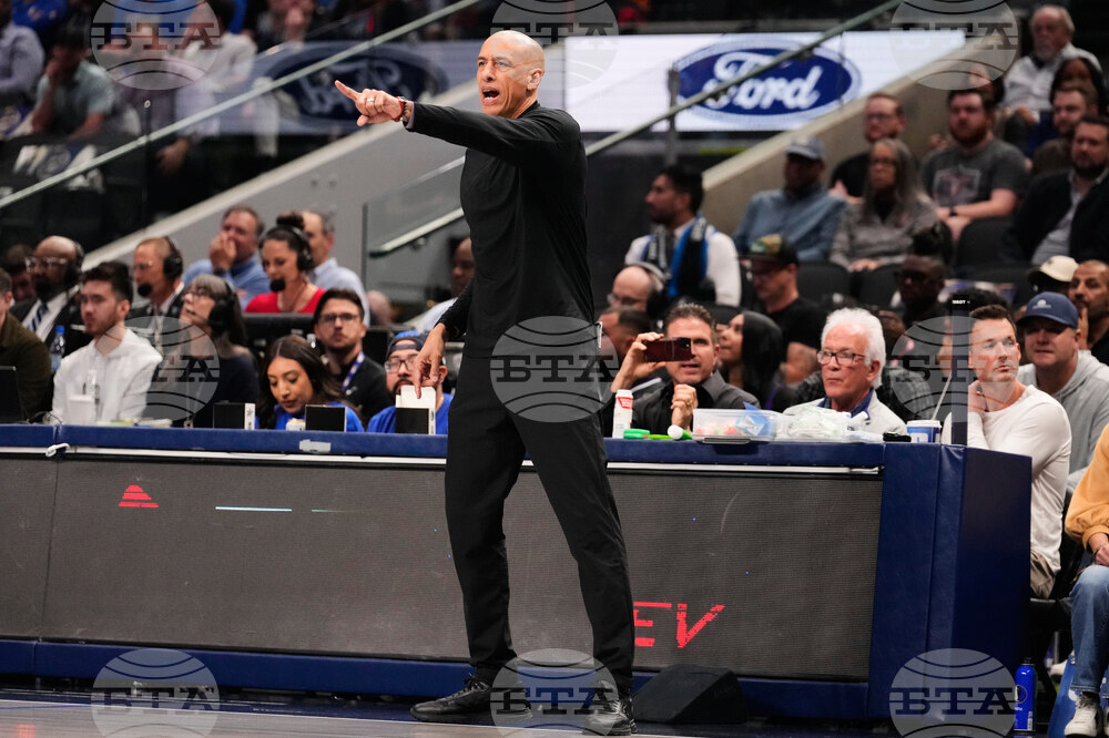 Kings Mavericks Basketball