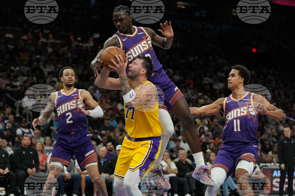 Lakers Suns Basketball