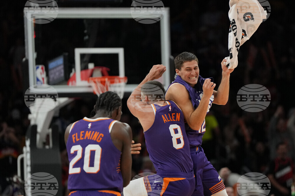 Lakers Suns Basketball