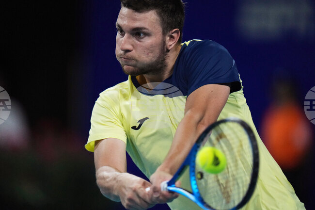 Миомир Кецманович се класира по необичаен начин за полуфинал на турнира по тенис в Акапулко без да изиграе последната точка