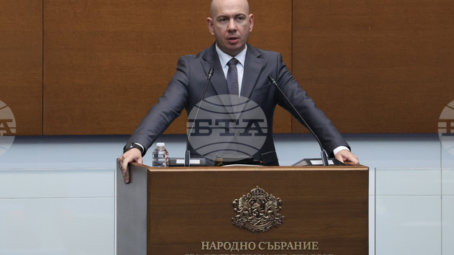 „Възраждане“ пита кабинета „Гюров“ ще приеме ли изключение за България да приема мигранти