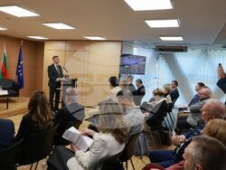 Дом на Европа - Кристиан Вигенин - дискусия