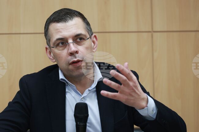 Европа на две или на различни скорости не е нещо ново, а факт от средата на 80-те години на ХХ век, каза доц. Христо Христев 