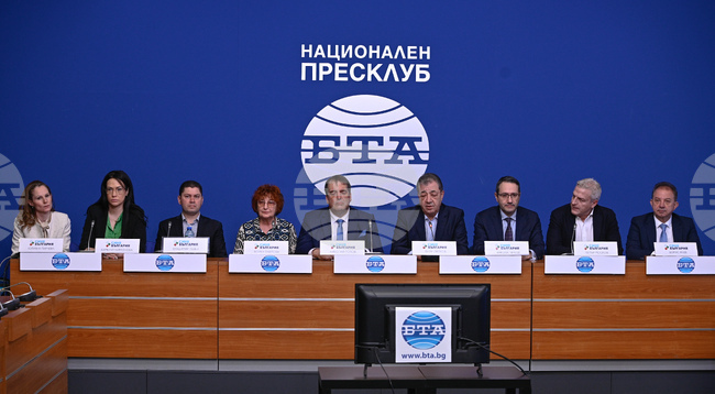 С единодушно решение Коалиционният съвет прие партия „Златия“ за пълноправен член на дясната коалиция „Синя България“, каза Вили Лилков 