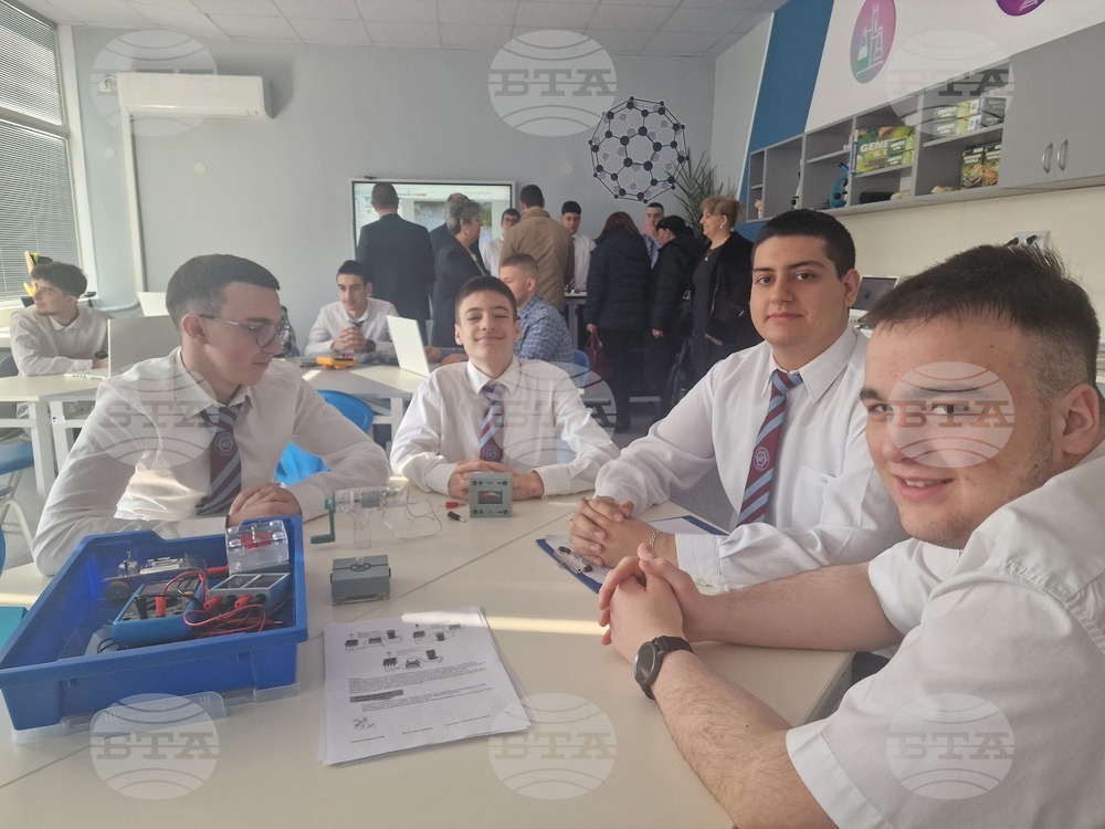 Разград - гимназия - STEM център - откриване