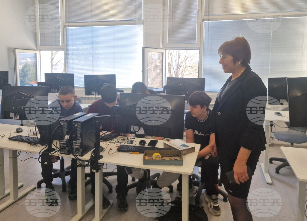 Разград - гимназия - STEM център - откриване