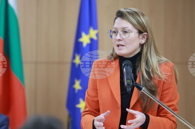 Bulgaria Must Not Accept a Two-Speed Europe, MEP Tsvetelina Penkova Says