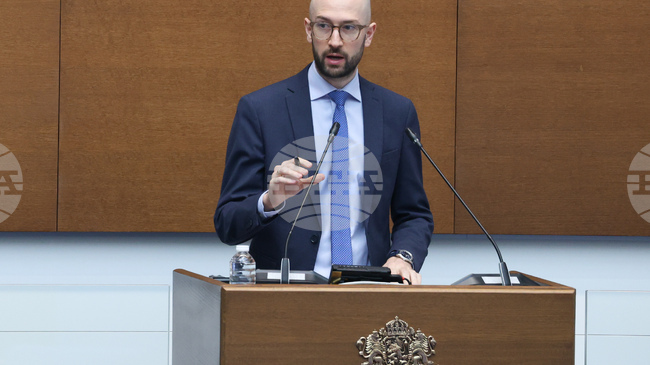 Номиналният размер на държавния дълг на България към 31 декември 2025 г. възлиза на 31,428 млрд. евро, информира министър Георги Клисурски