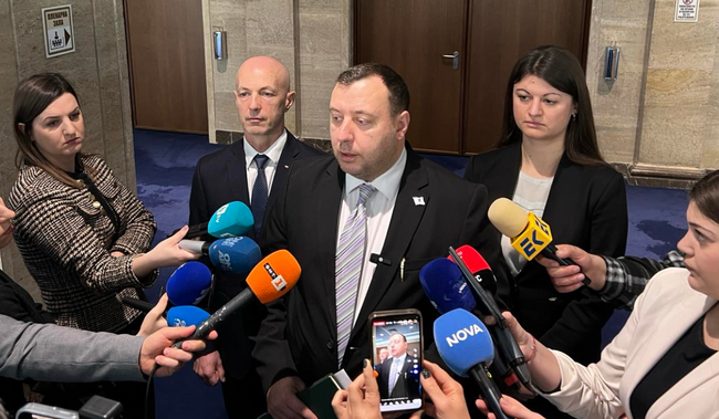 Петър Петров: Служебният премиер отказва да отговаря за кризата с безводието и стратегията за водния сектор