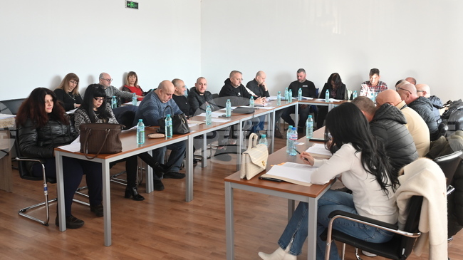 Общинските съветници в Лом упълномощиха свой представител да гласува против отстраняване на д-р Красимир Каменов от управата на Областната болница в Монтана