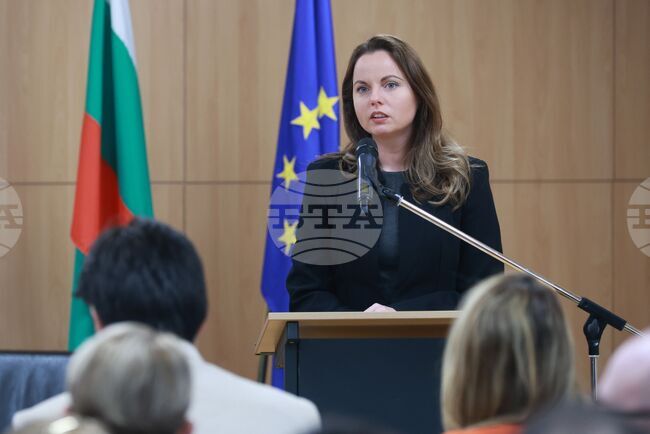 Всяка реформа трябва да съхрани основния капитал на европейската интеграция – доверието между държавите членки, заяви Пламена Заячка от АБВ
