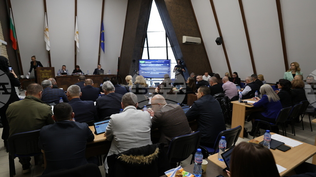 Финансиране на инвитро процедури, избор на съдебни заседатели и отчет за дейността на омбудсмана на Благоевград разгледаха общинските съветници