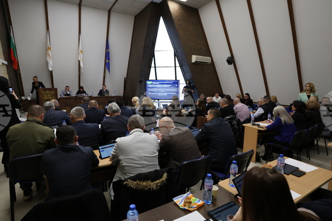 Финансиране на инвитро процедури, избор на съдебни заседатели и отчет за дейността на омбудсмана на Благоевград разгледаха общинските съветници