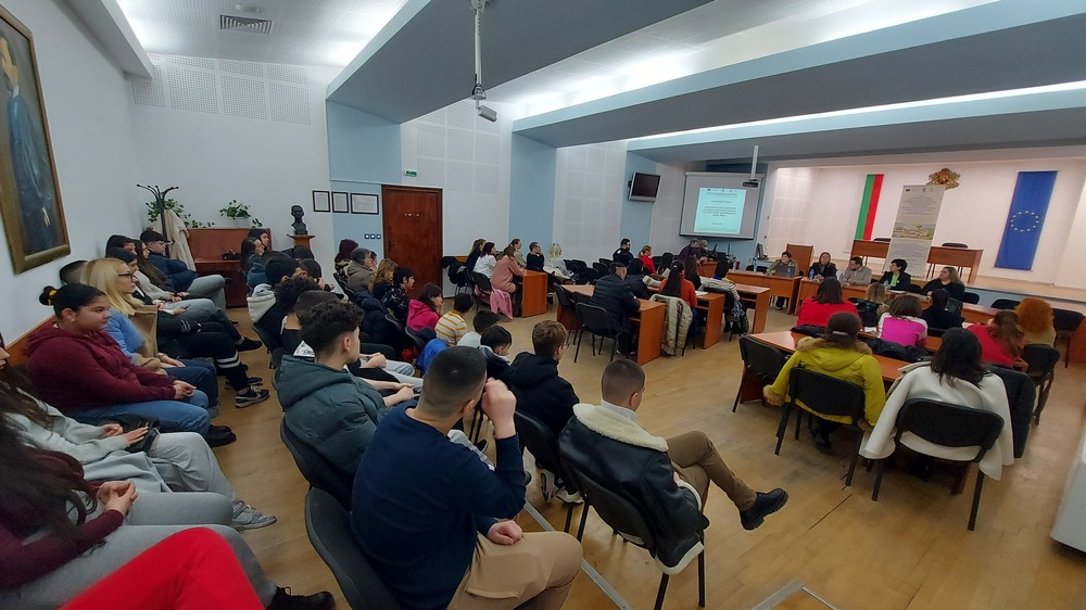 Община Свищов стартира проект за равен достъп до образованието и против дискриминацията в две свищовски училища