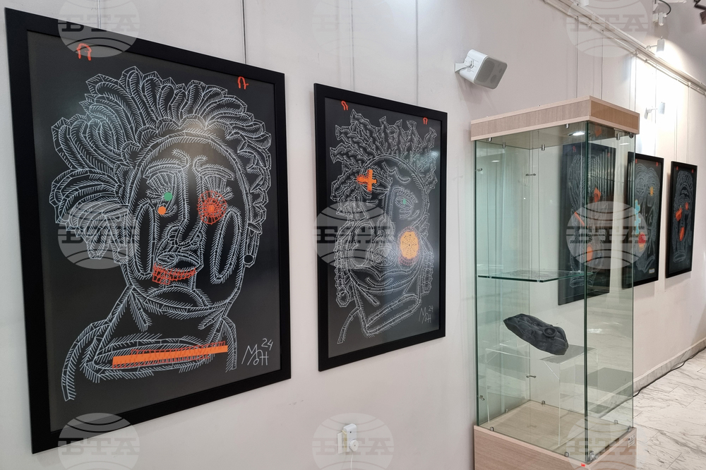 Кураторският проект „Маска” представят в Ямбол професор Моника Попова и Методи Попов