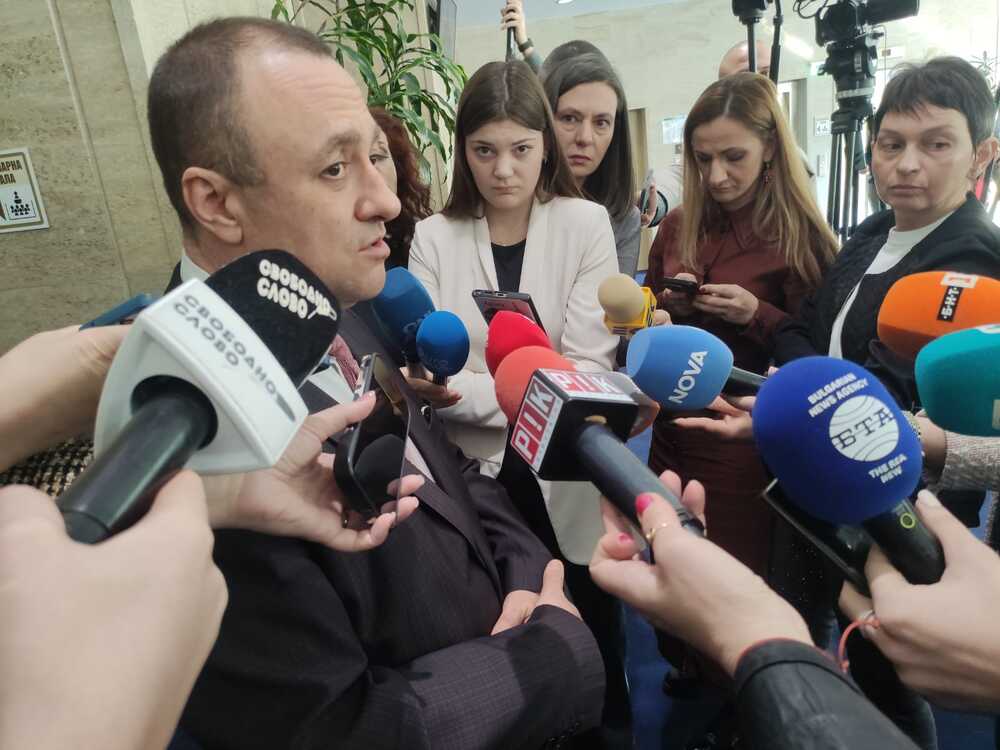 Иван Иванов: МРРБ да призове ВиК операторите да спрат увеличението на цените на водата