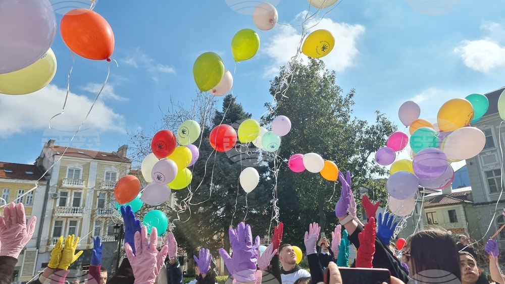 Рехабилитацията и социалната адаптация на хората с редки заболявания са основните им проблеми, каза председателят на Националния алианс Владимир Томов