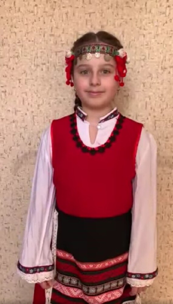 Ученици от Българското неделно училище „Тодор Минков“ в Николаев, Украйна, отправиха поздрав за Деня на майчиния език