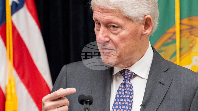 "Не съм видял нищо", заяви Бил Клинтън на изслушване пред комисия в Конгреса за връзките му с Епстийн