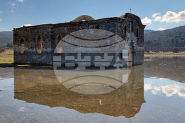 Язовир „Жребчево“ - пълноводие - Потопената църква