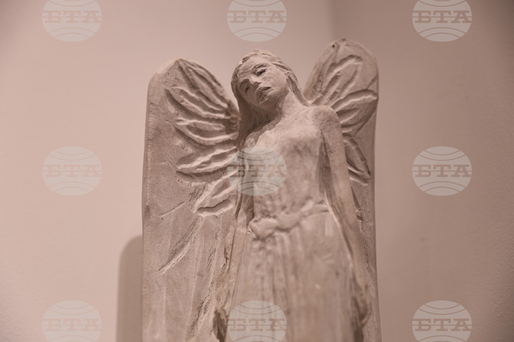 Пловдив - Ангел Каравланов - скулптор