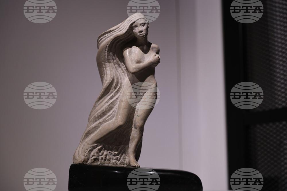 Пловдив - Ангел Каравланов - скулптор