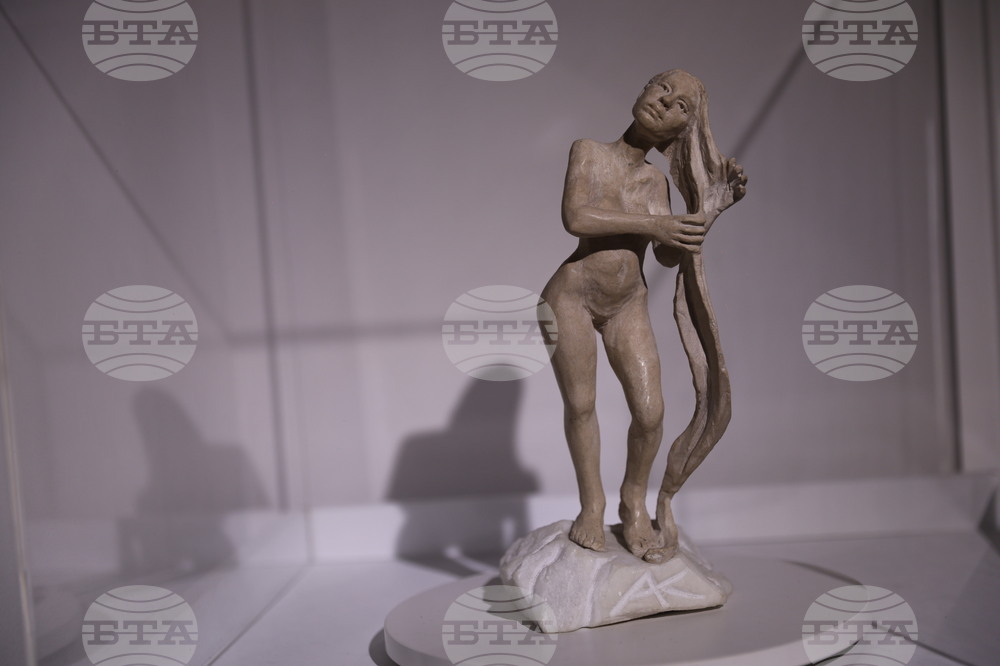 Пловдив - Ангел Каравланов - скулптор