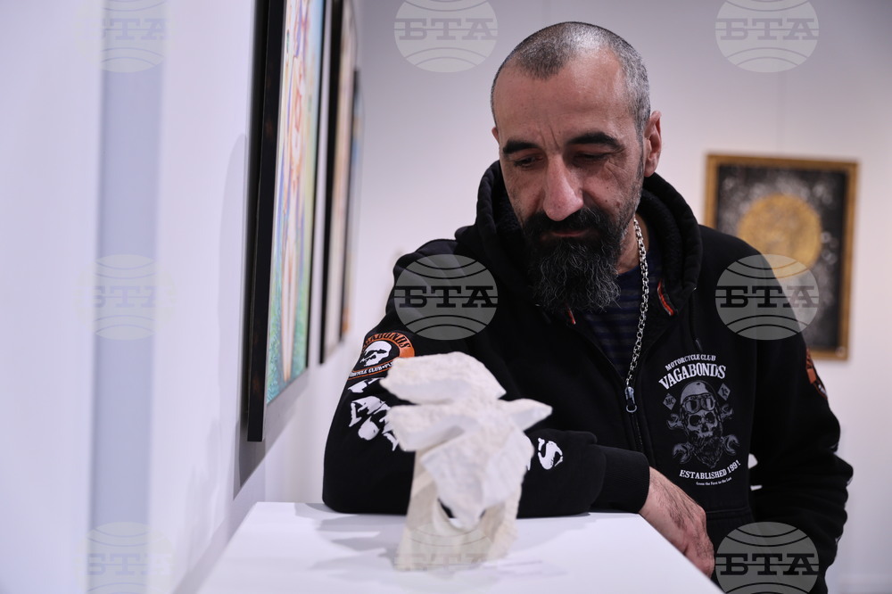 Пловдив - Ангел Каравланов - скулптор